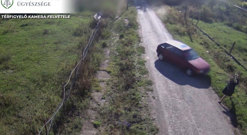 Döbbenet: ámokfutó apa gázolta el a lányát, a többiek elsepregették a baleset nyomait