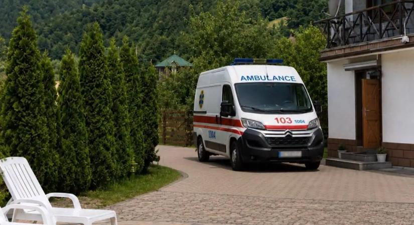 Medencébe ugrás közben sérült meg egy 13 éves fiú Kárpátalján
