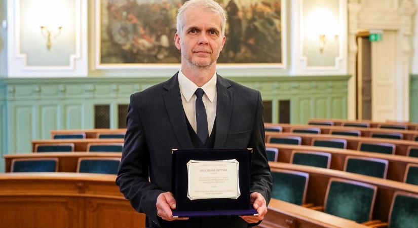 Kerkez Milossal is focizott együtt az év kollégiumi nevelője