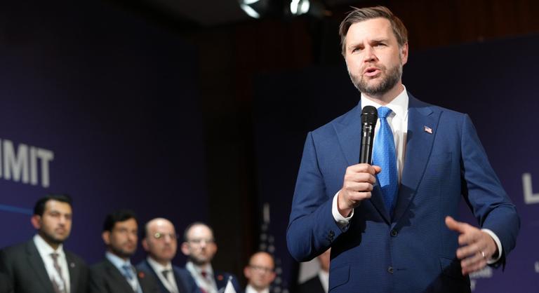 Amerika két feltétellel „baráti kezet” nyújtana Iránnak, Donald Trump elkötelezett a tűzszünetben