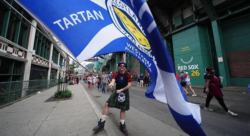 A bostoni baseballcsapat elnöke levélben köszönte meg a skót szurkolótábor látogatását