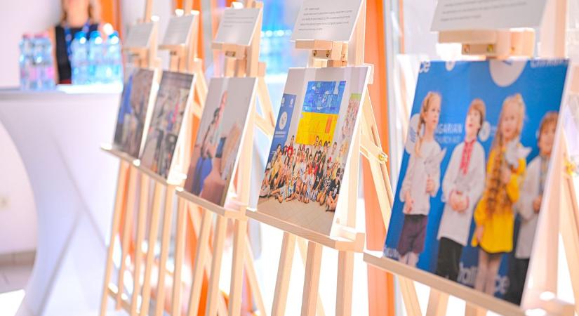 Azonnali segítségnyújtástól az integrációig segítenek a menekülteken: 35 éves a magyar Ökumenikus Segélyszervezet