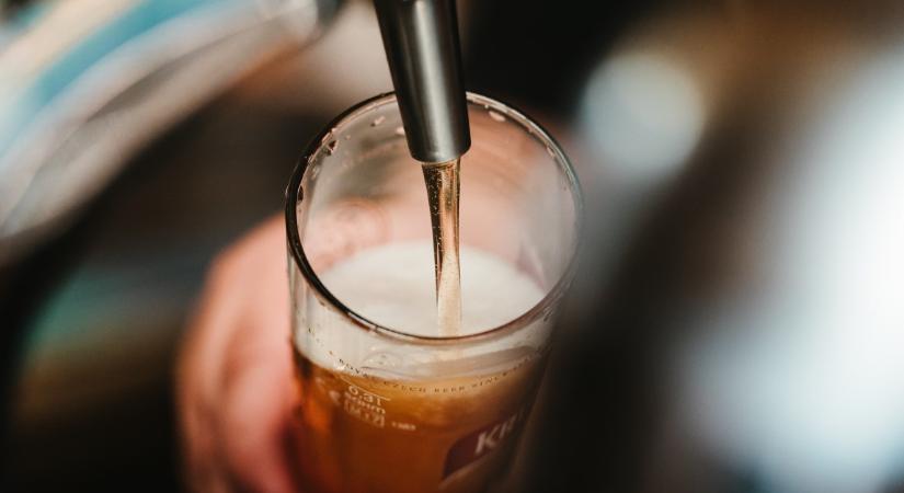 Akkora a hőség Franciaországban, hogy több megyében is betiltották az alkoholfogyasztást