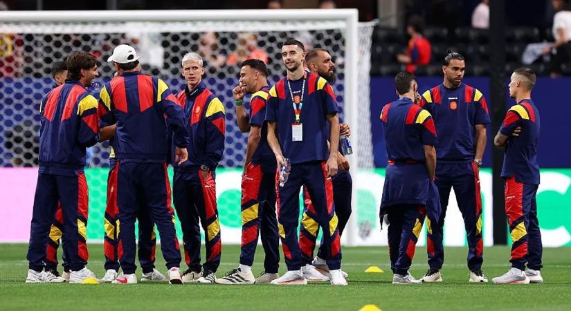 Yamal a pályán, Llorente és Gavi a kispadon kezd a szaúdiak ellen