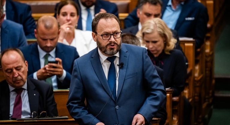 Kármán András felfedte, ki vezeti ezentúl az Államadósság Kezelő Központot