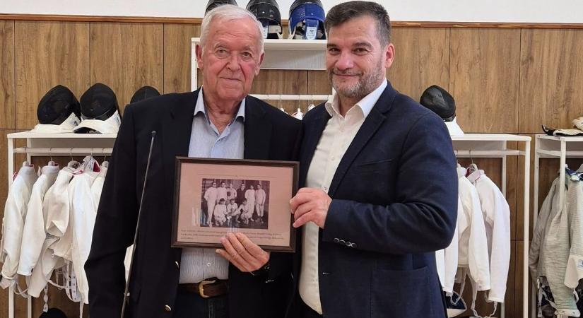 Szolnokra látogatott a vívószövetség elnöke hogy köszöntse a város legendás bajnokait