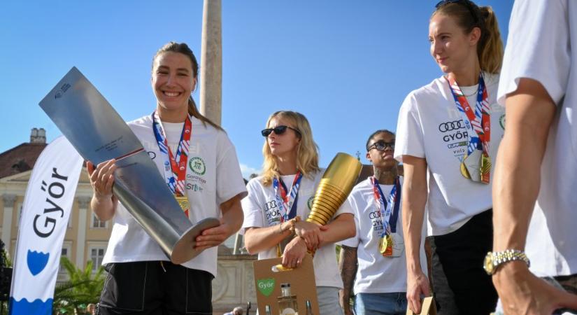 Összeházasodott a Győri ETO két játékosa, Fodor Csenge és Bruna de Paula