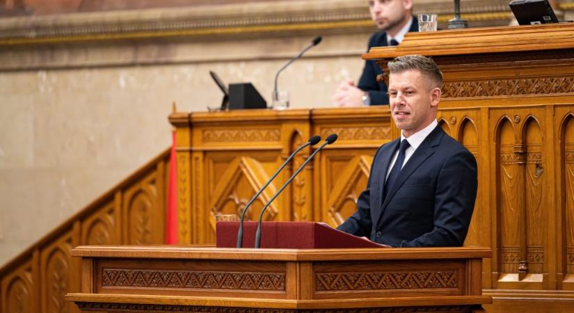 Rendkívüli kormányülés hétfőn: Magyar Péter ismerteti „a bábok eltávolítását” és a Vagyonvisszaszerzési Hivatalt