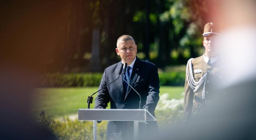 Itt van Ruszin-Szendi Romulusz honvédelmi miniszter szombati bejelentése – a katonák döntöttek
