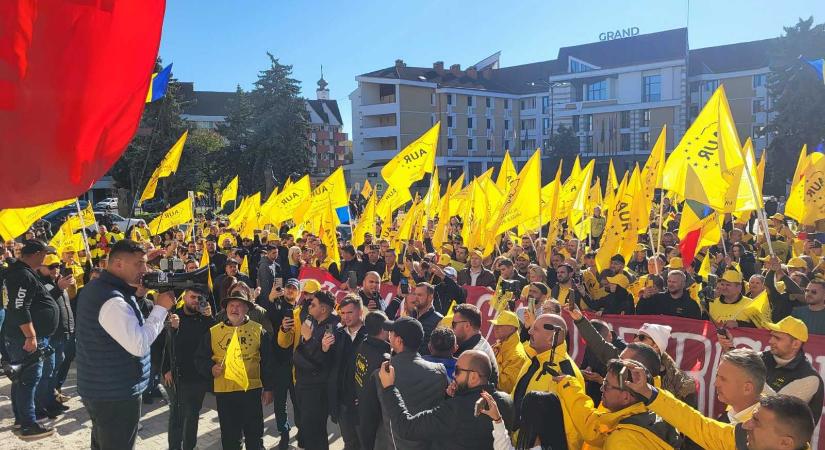 Az AUR sem támogatja a Veștea-kormányt, előrehozott választásokat sürgetnek