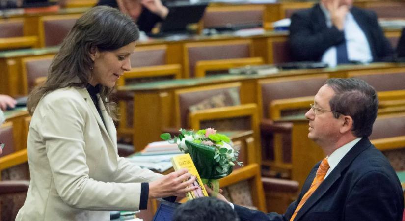 „Nem a politikai állításaimat vitatják, hanem a testemet” – lesújtó kutatás készült a nemi alapú politikai erőszakról
