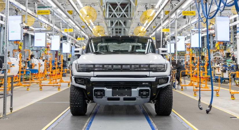 50 robottal lehet kiváltani 1200 autógyári munkást