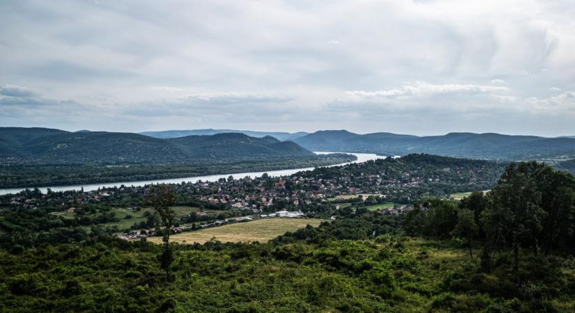 Kigyulladt egy tehervonat mozdonya a Dunakanyarban, estére állt helyre a menetrend