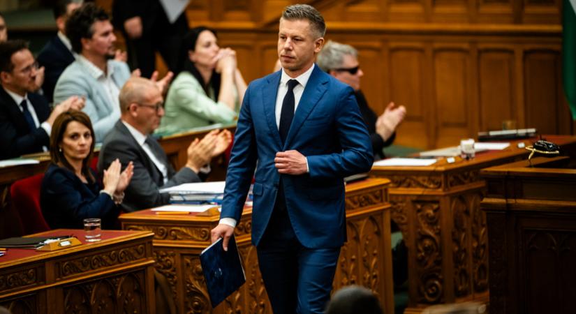 Mozgalmas hétfő jön a kormányban: Magyar Péter rendkívüli ülést jelentett be