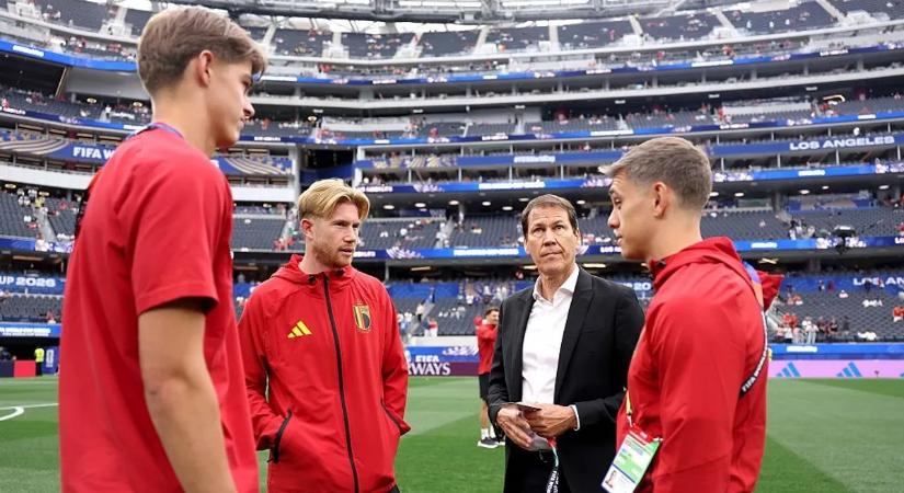 Jérémy Doku helyett Saelemaekers kezd a belgáknál Irán ellen
