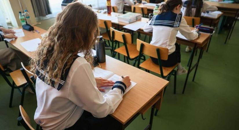 Leérettségizett a gyereke? Mutatjuk, mikor jogosult családi pótlékra a szülő