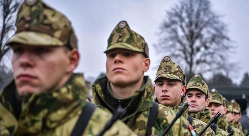 Ruszin-Szendi Romulusz: A katonák döntöttek