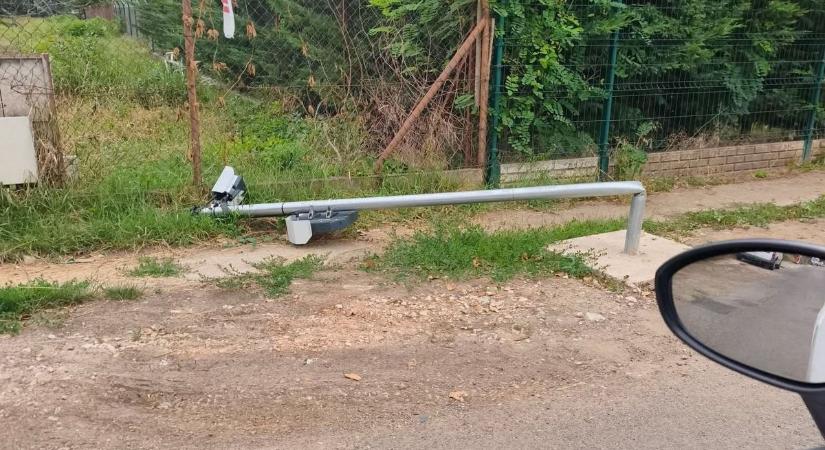 Alig lépett működésbe, valakinek máris útban lehetett a Debrecenben elhelyezett traffipax