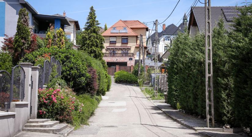 Figyelik a portádat, benéznek: ha ez hiányzik a házadról, már repül is a a bírság