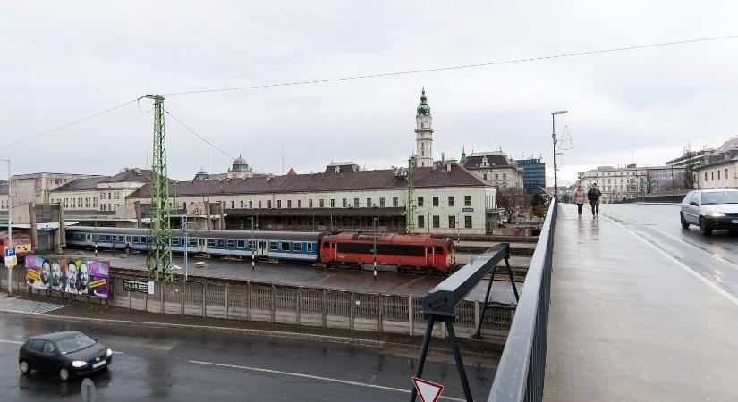 Nehezen indul a hétfő a MÁV-nál: jelentős késések lehetnek a győri fővonalon