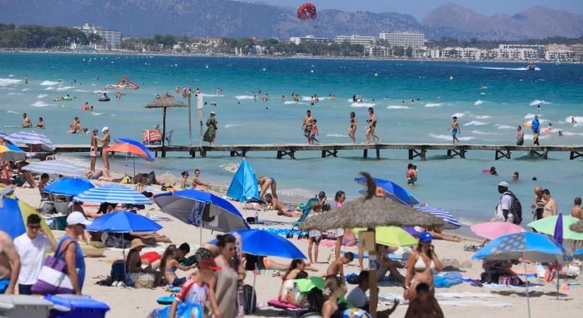 Egy kissé sértő kifejezést használnak a helyiek a nem túl jól viselkedő brit turistákra Spanyolországban