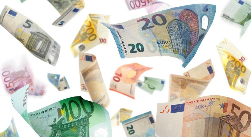 Felfoghatatlan összeg! Itt a bejelentés, már idén nyáron megjöhet az uniós pénz