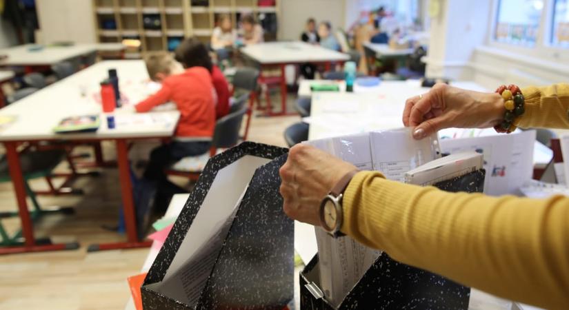 A pedagógusok jövőre már nem perelhetnek az elmaradt jubileumi jutalmaikért