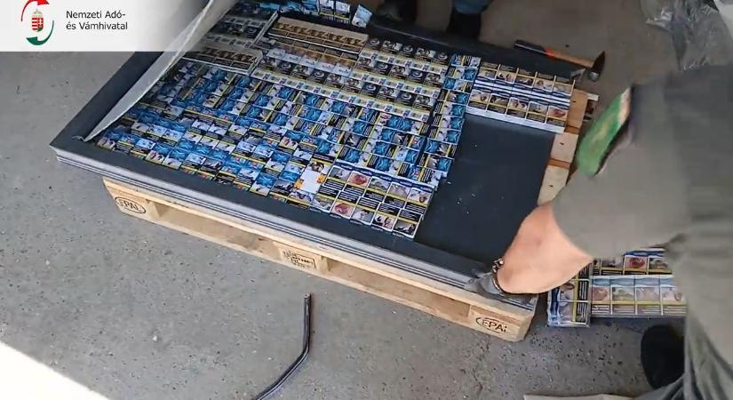 Cigaretta a műanyag nyílászárókban – videóval