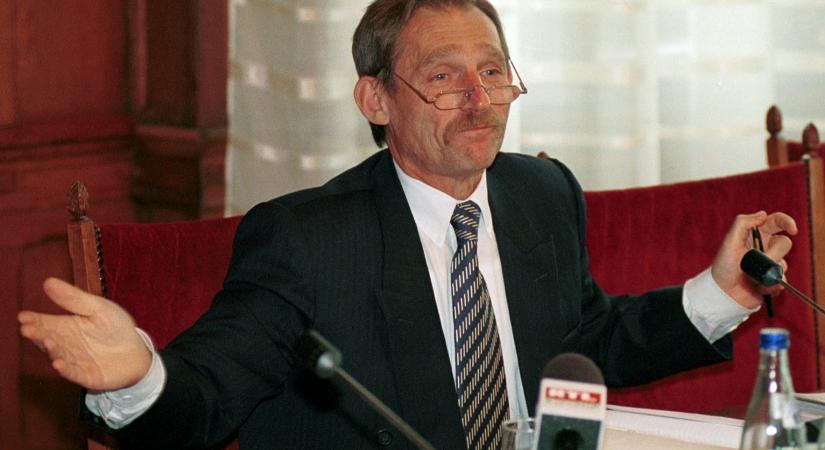 Nyoma veszett a parlamenti bizottság által Pintér Sándortól 26 éve bekért titokzatos ukrán aktának