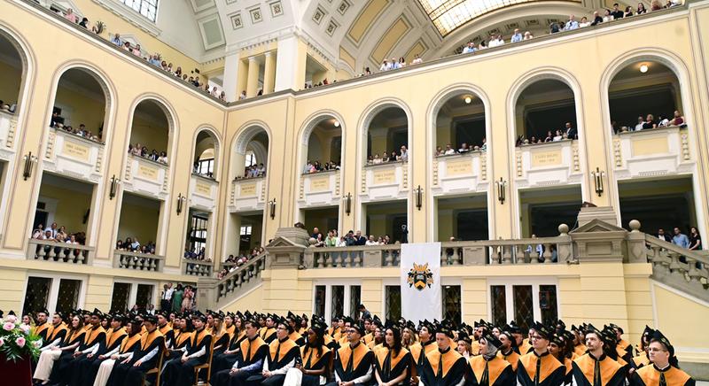 Orvosavatás és kitüntetések a Debreceni Egyetemen
