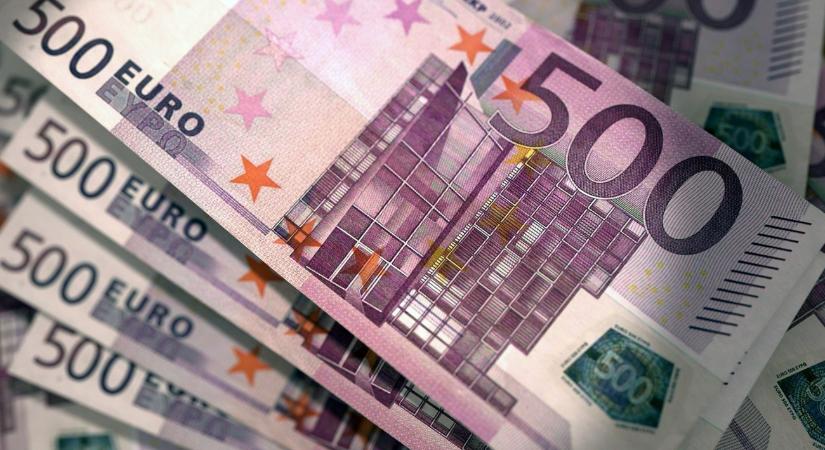 Kármán András az euró bevezetéséről írt, kijelölt egy kulcsdátumot is
