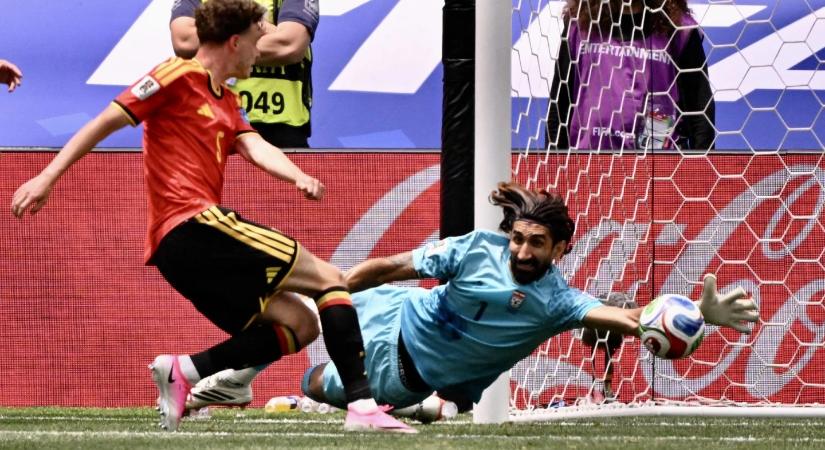 Pásztorfiúból a vb hőse: a Guinness-rekorder iráni kapus, aki Belgium ellen is csodát tett