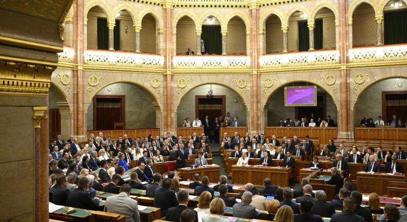 Tisza-kormány: "Eddigi talán legfontosabb parlamenti felszólalására" készül Magyar Péter
