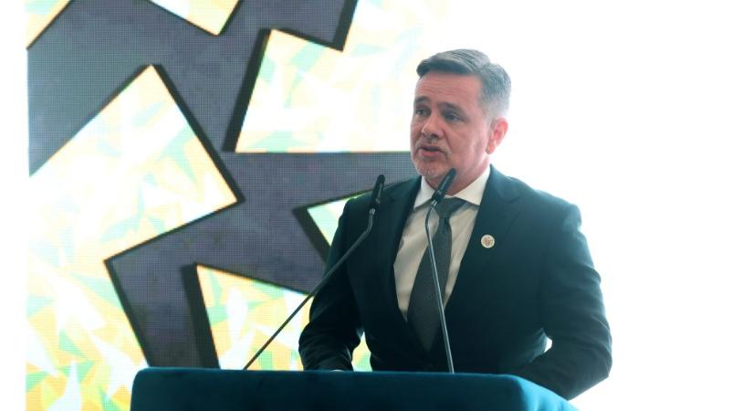Rágalmazás miatt ítélték el a miskolci polgármestert
