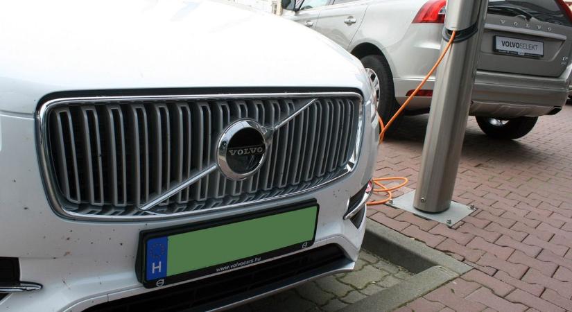 Zöldrendszámcsere: megvan a határidő, 40 ezer autóst érint a változás!