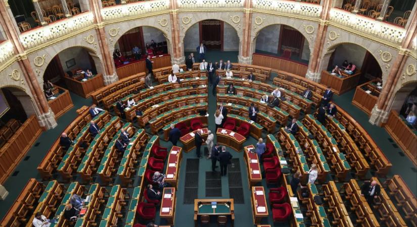 Magyar Péter: Az eddigi talán legfontosabb parlamenti felszólalásomra készülök
