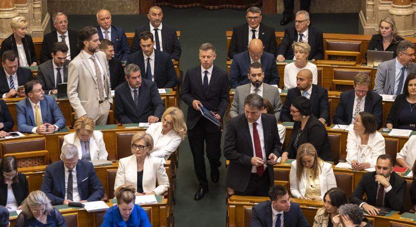Magyar Péter bejelenti, hogyan távolítanák el Sulyok Tamást meg a többieket