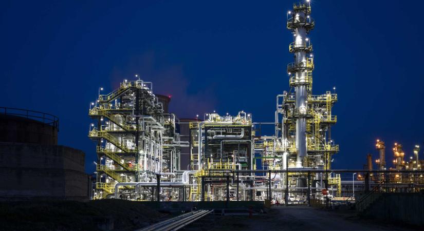 Hatvanöt éves berendezést cserélt le 140 millió eurós beruházással az OMV Petrom