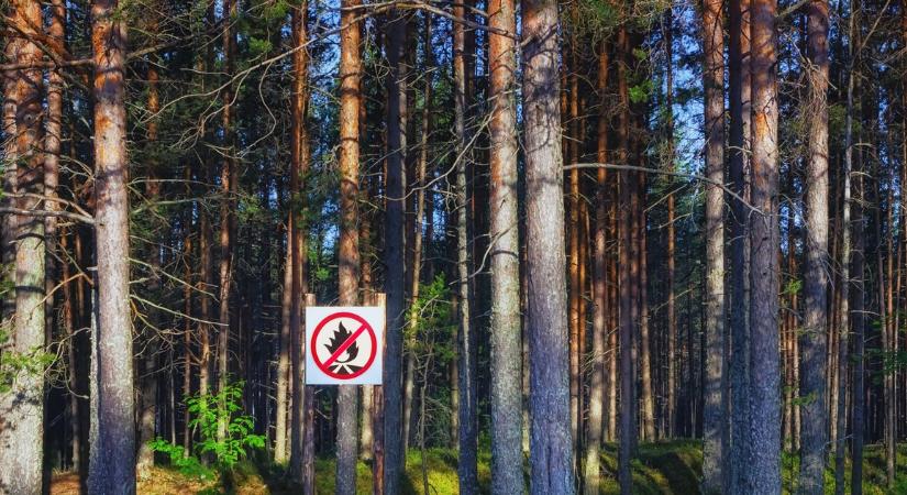 Új tiltás lépett életbe a kánikula miatt: Milliós bírságot kaphat, aki szabályt szeg