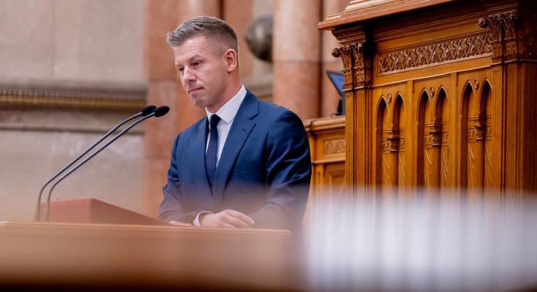 A Tisza javaslata a Fidesz- és a KDNP-frakció felét eltüntetné a Parlamentből