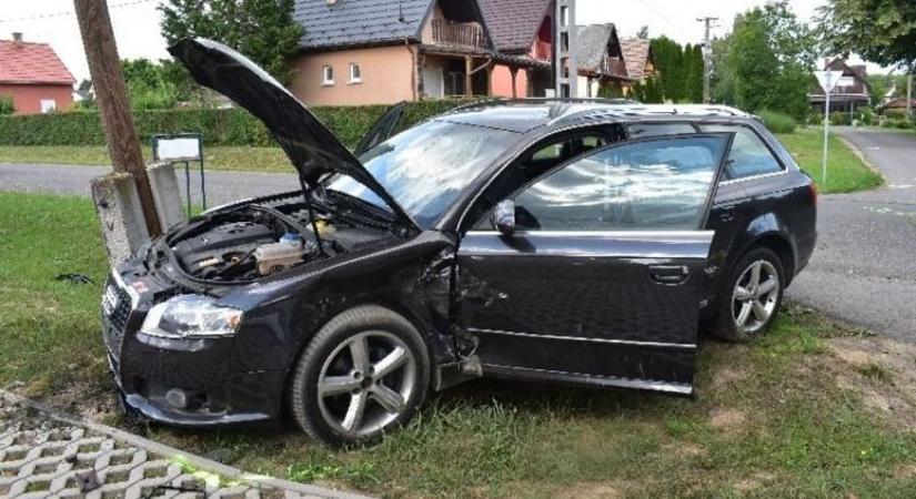 Egy oszlop állította meg a szabálytalanul közlekedő audist