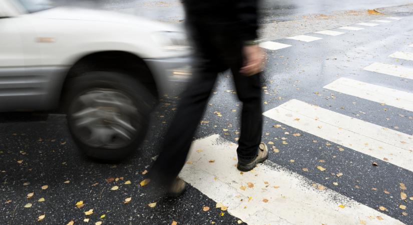 Taxis elé szaladt egy gyalogos Budapesten, valószínűleg a sofőr járt rosszabbul – videó