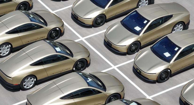Készül a legújabb Tesla, kétüléses