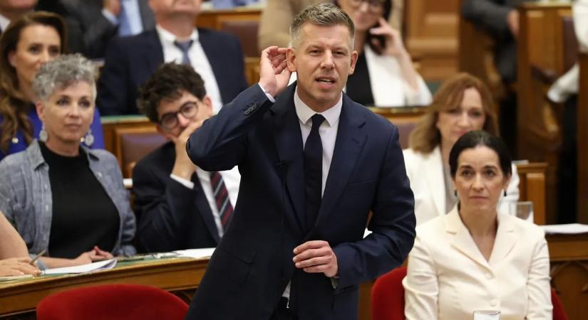 Fidesz: A miniszterelnöknek elment az esze!