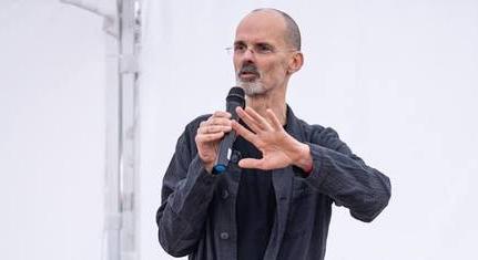 Fleck Zoltán: Nem lehet teljes a rendszerváltás a régi közjogi vezetők távozása nélkül