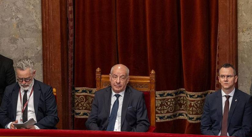 Kiderült, hogyan távolítja el a kormány Sulyok Tamást: más közjogi méltóságok is érintettek