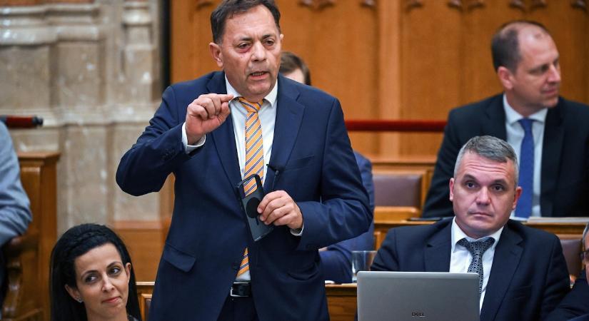 Pócs János: Adja Isten, hogy a feleségemnek is úgy hiányozzak, mint Magyar Péternek!