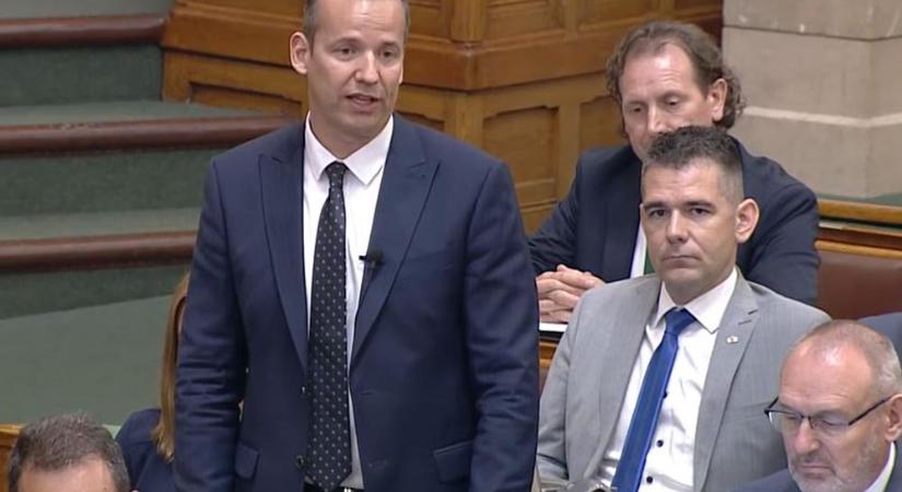Toroczkai László Magyar Péternek: Ön lenézi azokat, akiknek nincs diplomája