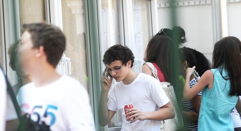 Káosz a képességvizsgán – Összeomlott a digitális platform