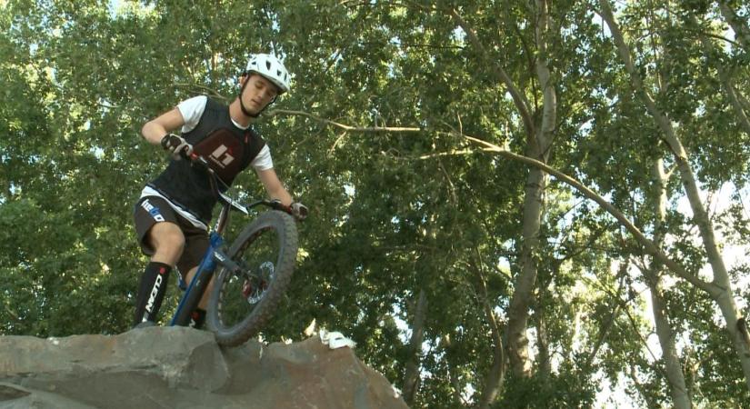 Egyre többen gurulnak a debreceni Extrémsport Parkban – videóval